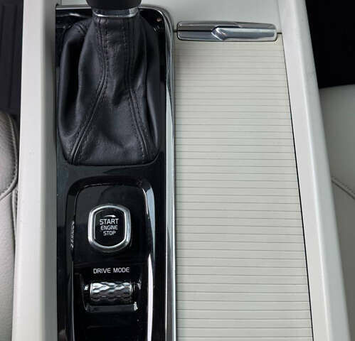 Белый Вольво ХС60, объемом двигателя 1.97 л и пробегом 113 тыс. км за 22199 $, фото 38 на Automoto.ua