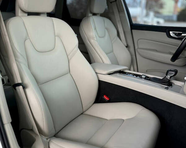 Белый Вольво ХС60, объемом двигателя 1.97 л и пробегом 113 тыс. км за 22199 $, фото 23 на Automoto.ua