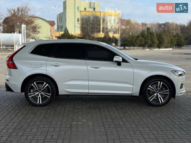 Белый Вольво ХС60, объемом двигателя 1.97 л и пробегом 113 тыс. км за 22199 $, фото 3 на Automoto.ua