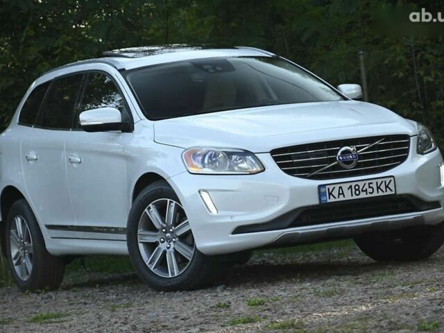 Белый Вольво ХС60, объемом двигателя 2 л и пробегом 139 тыс. км за 18999 $, фото 1 на Automoto.ua