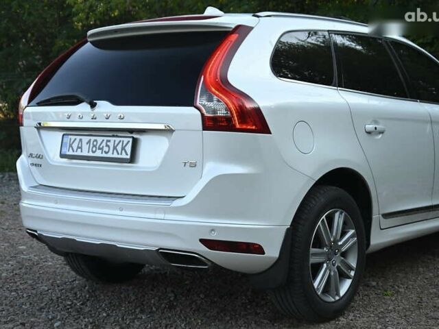 Белый Вольво ХС60, объемом двигателя 2 л и пробегом 139 тыс. км за 18999 $, фото 16 на Automoto.ua