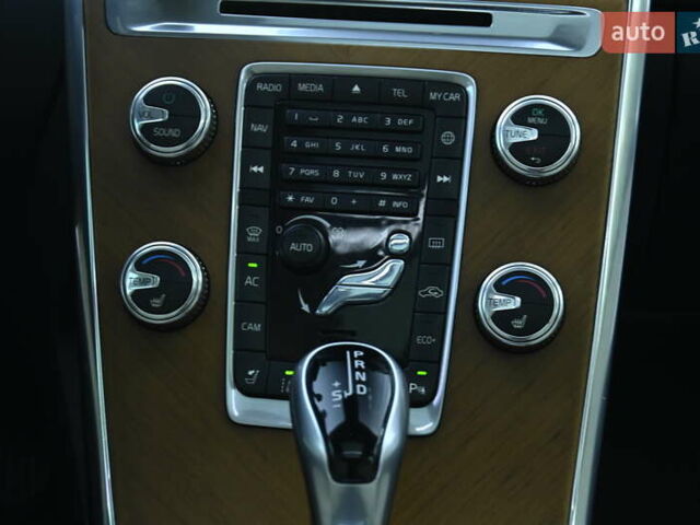 Белый Вольво ХС60, объемом двигателя 1.97 л и пробегом 139 тыс. км за 18600 $, фото 35 на Automoto.ua