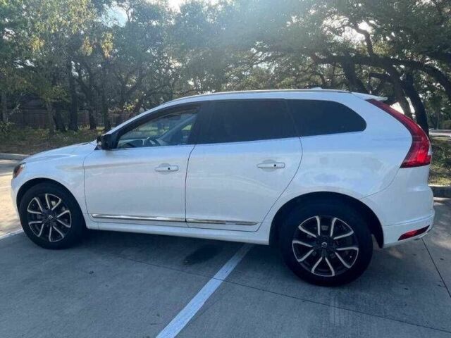 Белый Вольво ХС60, объемом двигателя 2 л и пробегом 74 тыс. км за 4700 $, фото 6 на Automoto.ua