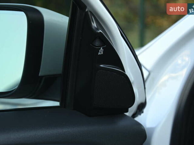 Белый Вольво ХС60, объемом двигателя 1.97 л и пробегом 139 тыс. км за 18600 $, фото 20 на Automoto.ua