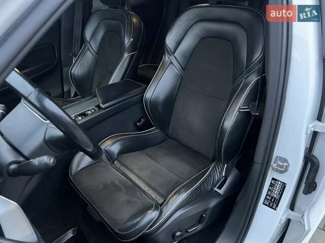 Белый Вольво ХС60, объемом двигателя 2 л и пробегом 330 тыс. км за 25900 $, фото 20 на Automoto.ua