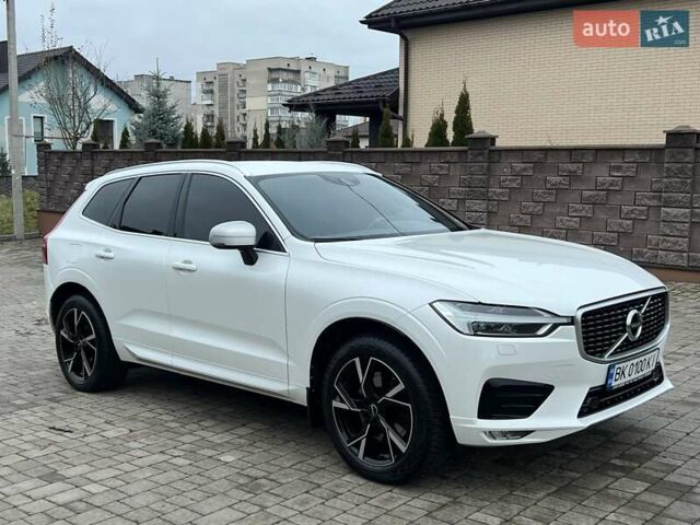 Белый Вольво ХС60, объемом двигателя 2 л и пробегом 330 тыс. км за 25900 $, фото 1 на Automoto.ua