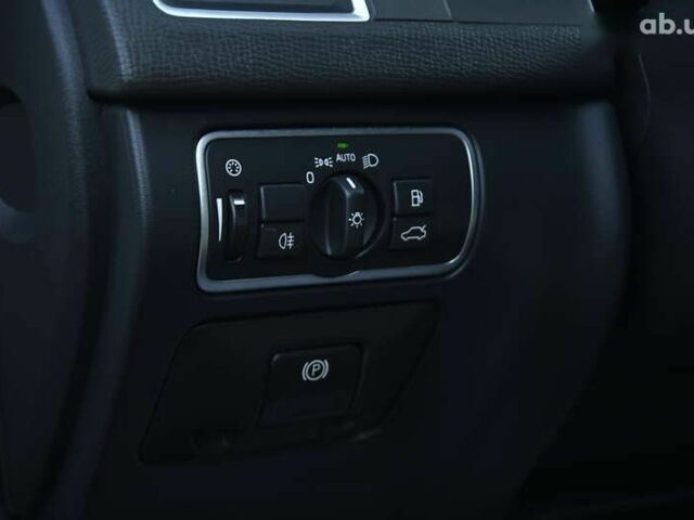 Белый Вольво ХС60, объемом двигателя 2 л и пробегом 139 тыс. км за 18999 $, фото 26 на Automoto.ua