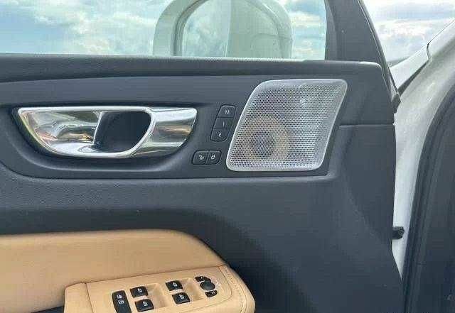 Вольво ХС60 2018 в Одессе на Automoto.ua Белый Вольво ХС60, объемом двигателя 0 л и пробегом 71 тыс. км за 34000 $, фото 21 на Automoto.ua