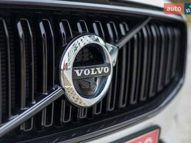 Білий Вольво ХС60, об'ємом двигуна 2 л та пробігом 101 тис. км за 36700 $, фото 6 на Automoto.ua
