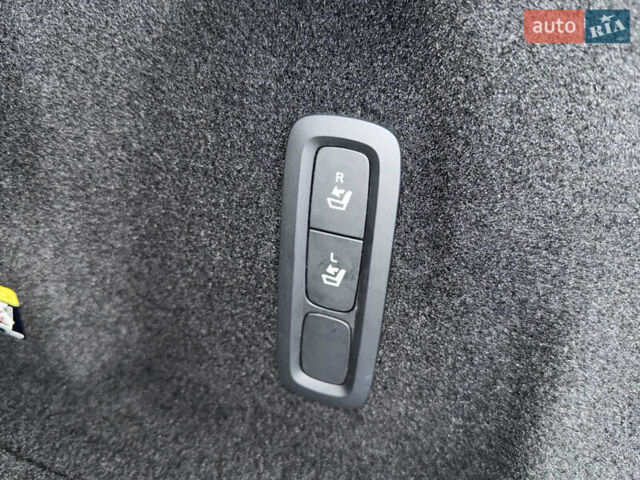 Белый Вольво ХС60, объемом двигателя 1.97 л и пробегом 63 тыс. км за 36800 $, фото 10 на Automoto.ua