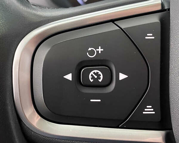 Белый Вольво ХС60, объемом двигателя 1.97 л и пробегом 130 тыс. км за 25950 $, фото 25 на Automoto.ua