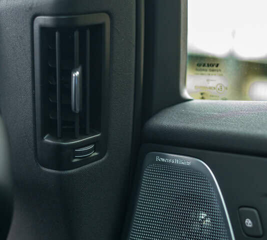 Білий Вольво ХС60, об'ємом двигуна 2 л та пробігом 101 тис. км за 36700 $, фото 27 на Automoto.ua