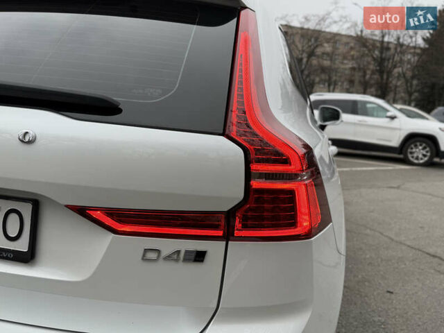 Белый Вольво ХС60, объемом двигателя 1.97 л и пробегом 63 тыс. км за 36800 $, фото 41 на Automoto.ua