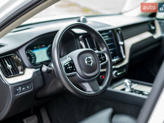 Білий Вольво ХС60, об'ємом двигуна 2 л та пробігом 101 тис. км за 36700 $, фото 3 на Automoto.ua