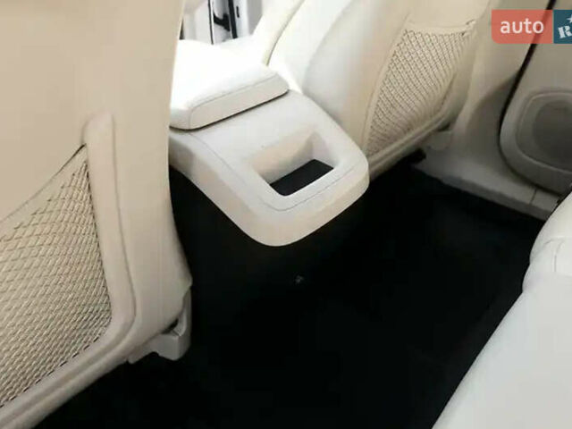 Белый Вольво ХС60, объемом двигателя 1.97 л и пробегом 98 тыс. км за 32900 $, фото 7 на Automoto.ua