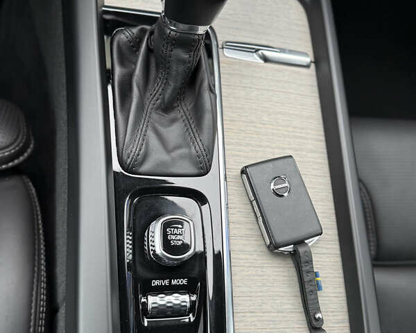 Белый Вольво ХС60, объемом двигателя 1.97 л и пробегом 63 тыс. км за 36800 $, фото 53 на Automoto.ua