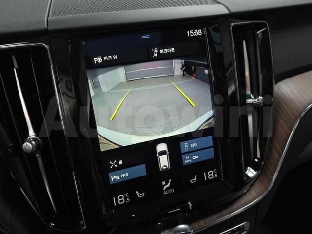 Вольво ХС60 2018 у Дніпро (Дніпропетровську) на Automoto.ua Білий Вольво ХС60, об'ємом двигуна 2 л та пробігом 108 тис. км за 29000 $, фото 12 на Automoto.ua