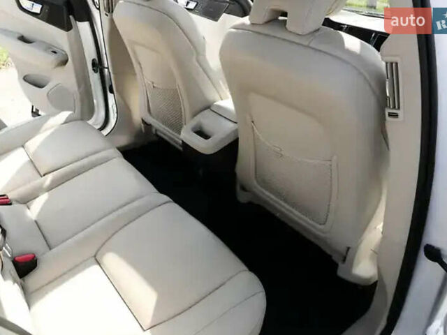 Белый Вольво ХС60, объемом двигателя 1.97 л и пробегом 98 тыс. км за 32900 $, фото 6 на Automoto.ua