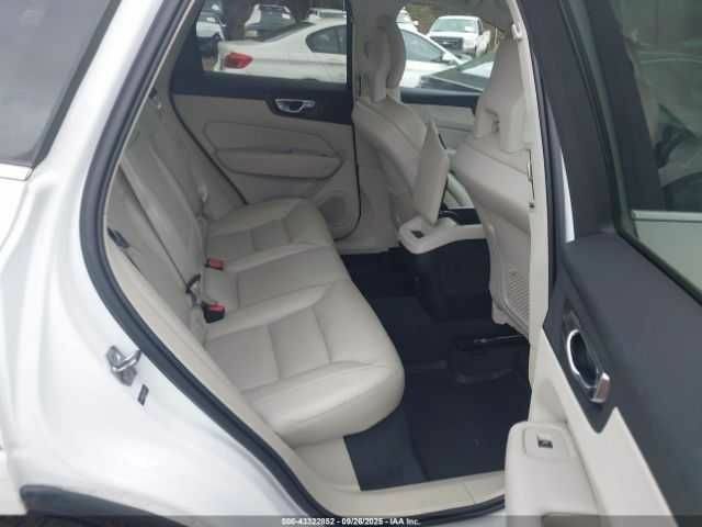 Белый Вольво ХС60, объемом двигателя 2 л и пробегом 72 тыс. км за 7000 $, фото 7 на Automoto.ua