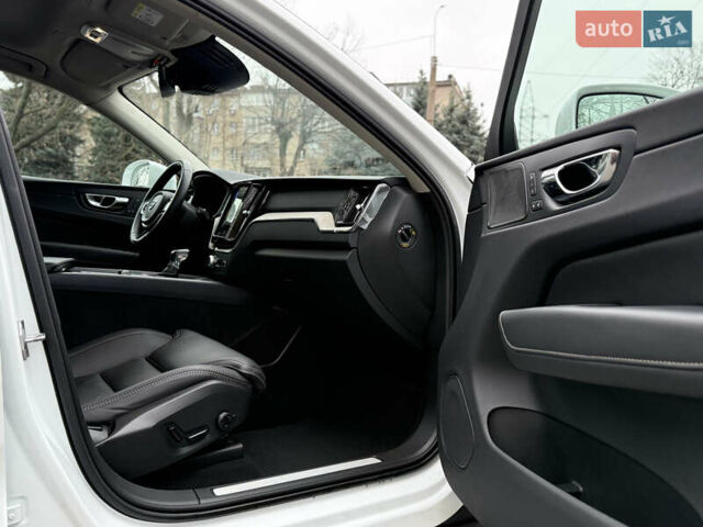 Белый Вольво ХС60, объемом двигателя 1.97 л и пробегом 63 тыс. км за 36800 $, фото 47 на Automoto.ua