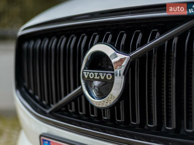 Білий Вольво ХС60, об'ємом двигуна 2 л та пробігом 101 тис. км за 36700 $, фото 7 на Automoto.ua