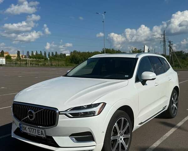 Белый Вольво ХС60, объемом двигателя 2 л и пробегом 136 тыс. км за 22900 $, фото 4 на Automoto.ua