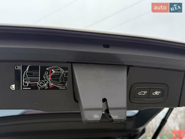 Белый Вольво ХС60, объемом двигателя 1.97 л и пробегом 63 тыс. км за 36800 $, фото 11 на Automoto.ua