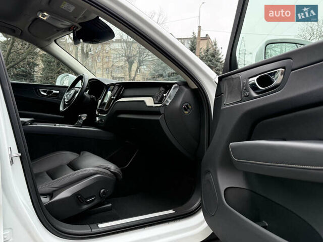 Белый Вольво ХС60, объемом двигателя 1.97 л и пробегом 63 тыс. км за 36800 $, фото 14 на Automoto.ua