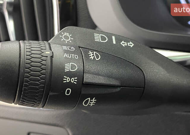 Белый Вольво ХС60, объемом двигателя 1.97 л и пробегом 130 тыс. км за 25950 $, фото 14 на Automoto.ua