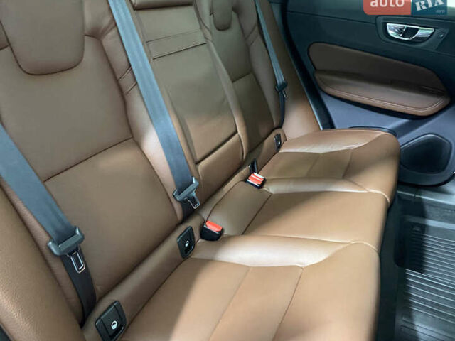 Белый Вольво ХС60, объемом двигателя 1.97 л и пробегом 130 тыс. км за 25950 $, фото 9 на Automoto.ua