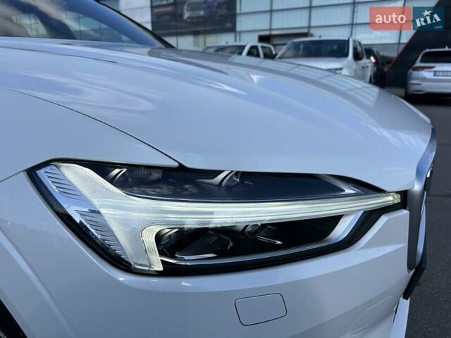 Белый Вольво ХС60, объемом двигателя 1.97 л и пробегом 160 тыс. км за 35900 $, фото 13 на Automoto.ua