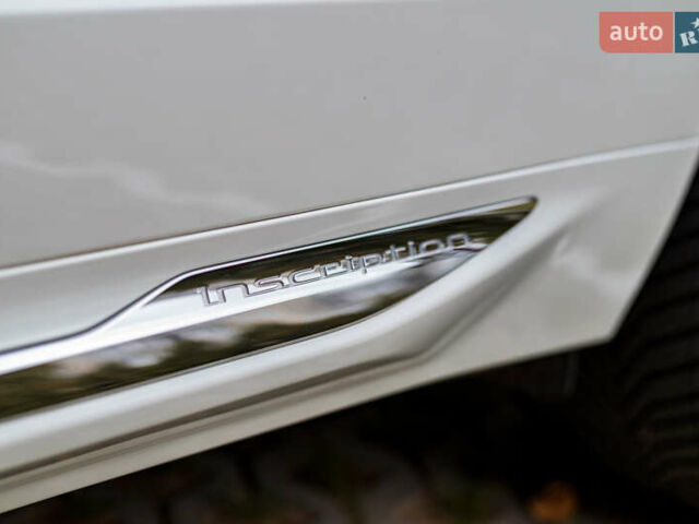 Білий Вольво ХС60, об'ємом двигуна 2 л та пробігом 101 тис. км за 36700 $, фото 16 на Automoto.ua