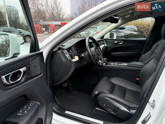 Белый Вольво ХС60, объемом двигателя 1.97 л и пробегом 63 тыс. км за 36800 $, фото 17 на Automoto.ua