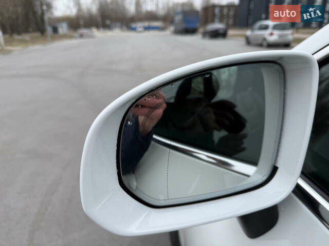 Белый Вольво ХС60, объемом двигателя 2 л и пробегом 149 тыс. км за 43684 $, фото 24 на Automoto.ua