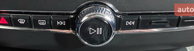 Белый Вольво ХС60, объемом двигателя 1.97 л и пробегом 130 тыс. км за 25950 $, фото 31 на Automoto.ua