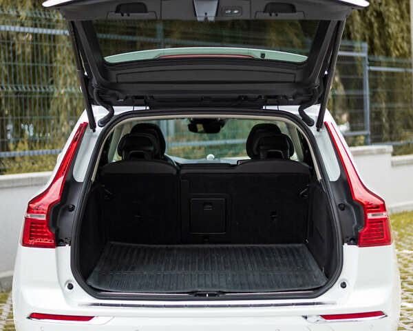 Білий Вольво ХС60, об'ємом двигуна 2 л та пробігом 101 тис. км за 36700 $, фото 43 на Automoto.ua