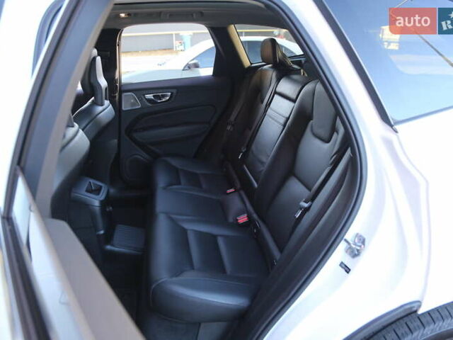 Белый Вольво ХС60, объемом двигателя 1.97 л и пробегом 77 тыс. км за 37900 $, фото 9 на Automoto.ua