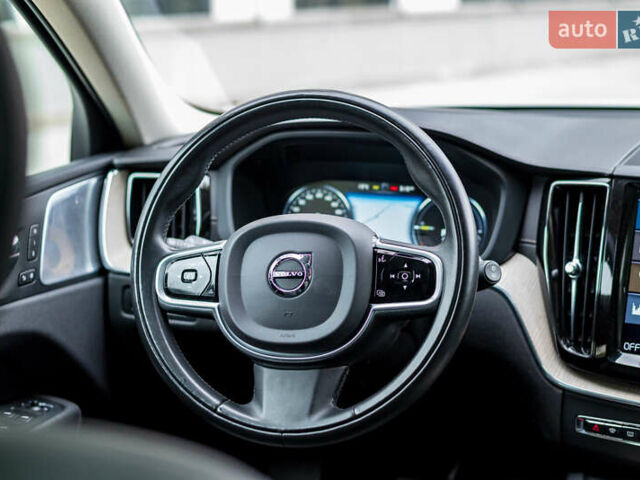 Білий Вольво ХС60, об'ємом двигуна 2 л та пробігом 101 тис. км за 36700 $, фото 35 на Automoto.ua