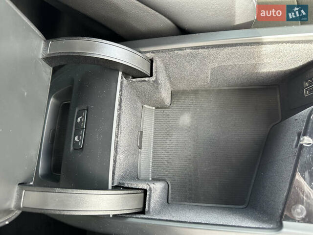 Белый Вольво ХС60, объемом двигателя 2 л и пробегом 113 тыс. км за 35000 $, фото 113 на Automoto.ua