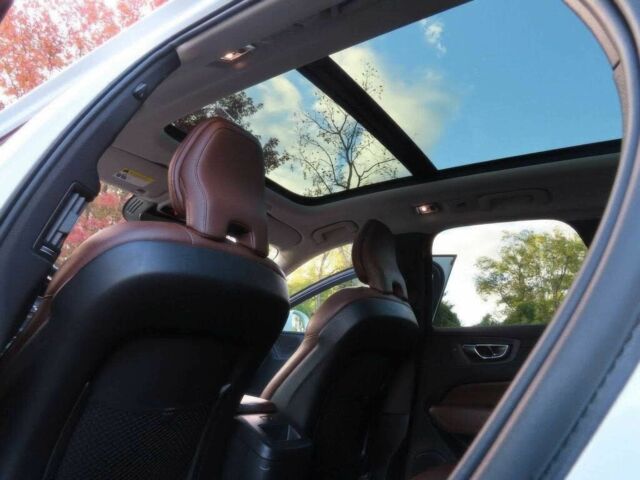 Белый Вольво ХС60, объемом двигателя 2 л и пробегом 47 тыс. км за 6000 $, фото 10 на Automoto.ua