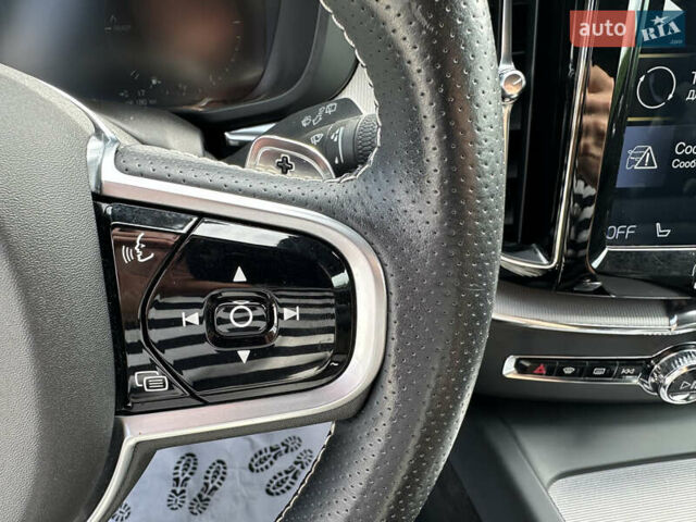 Белый Вольво ХС60, объемом двигателя 2 л и пробегом 113 тыс. км за 35000 $, фото 74 на Automoto.ua