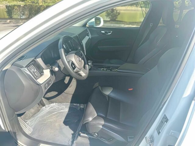 Белый Вольво ХС60, объемом двигателя 2 л и пробегом 46 тыс. км за 8800 $, фото 8 на Automoto.ua