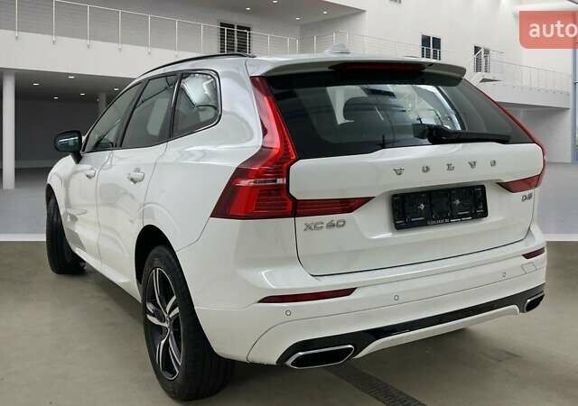 Белый Вольво ХС60, объемом двигателя 1.97 л и пробегом 203 тыс. км за 33750 $, фото 3 на Automoto.ua