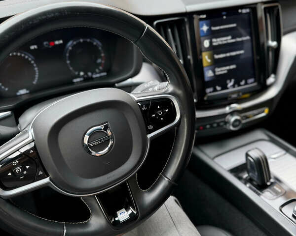 Белый Вольво ХС60, объемом двигателя 1.97 л и пробегом 186 тыс. км за 34400 $, фото 11 на Automoto.ua