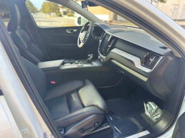 Білий Вольво ХС60, об'ємом двигуна 2 л та пробігом 41 тис. км за 13000 $, фото 10 на Automoto.ua