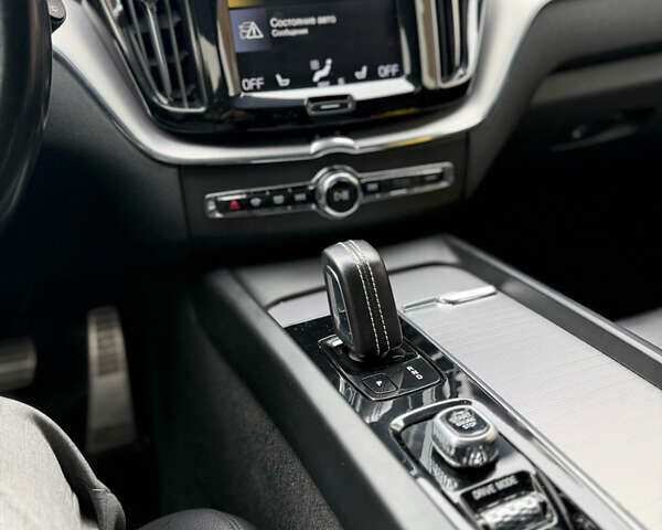 Білий Вольво ХС60, об'ємом двигуна 1.97 л та пробігом 192 тис. км за 31000 $, фото 3 на Automoto.ua