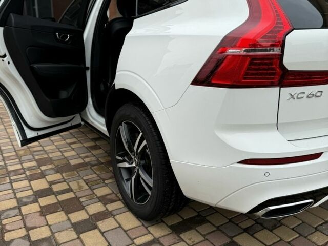 Белый Вольво ХС60, объемом двигателя 2 л и пробегом 186 тыс. км за 31000 $, фото 2 на Automoto.ua