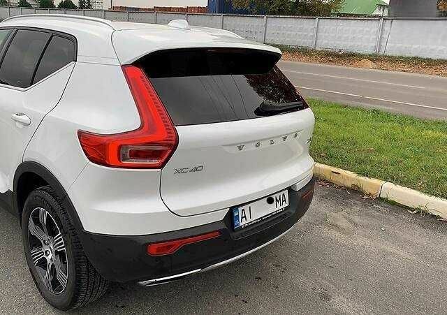 Белый Вольво ХС60, объемом двигателя 2 л и пробегом 100 тыс. км за 21000 $, фото 3 на Automoto.ua