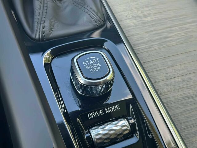 Белый Вольво ХС60, объемом двигателя 2 л и пробегом 46 тыс. км за 8800 $, фото 12 на Automoto.ua