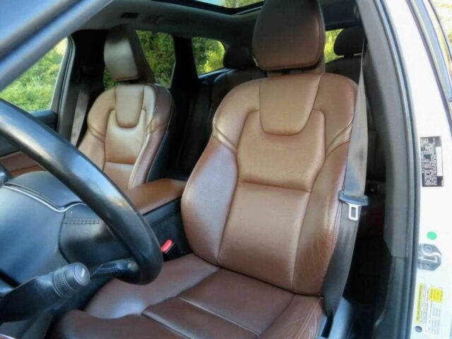 Белый Вольво ХС60, объемом двигателя 2 л и пробегом 36 тыс. км за 18500 $, фото 10 на Automoto.ua